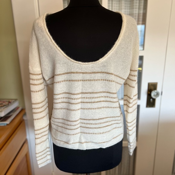 Sézane Sweater - Picture 9 of 11